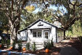 Bruin Road Ice Cream Shop